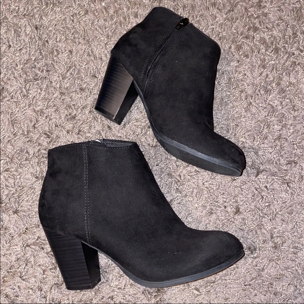 Old Navy Heeled Boots
